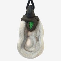 Chalcedon-Rose Steinanhänger mit eingefasstem Uwarowit