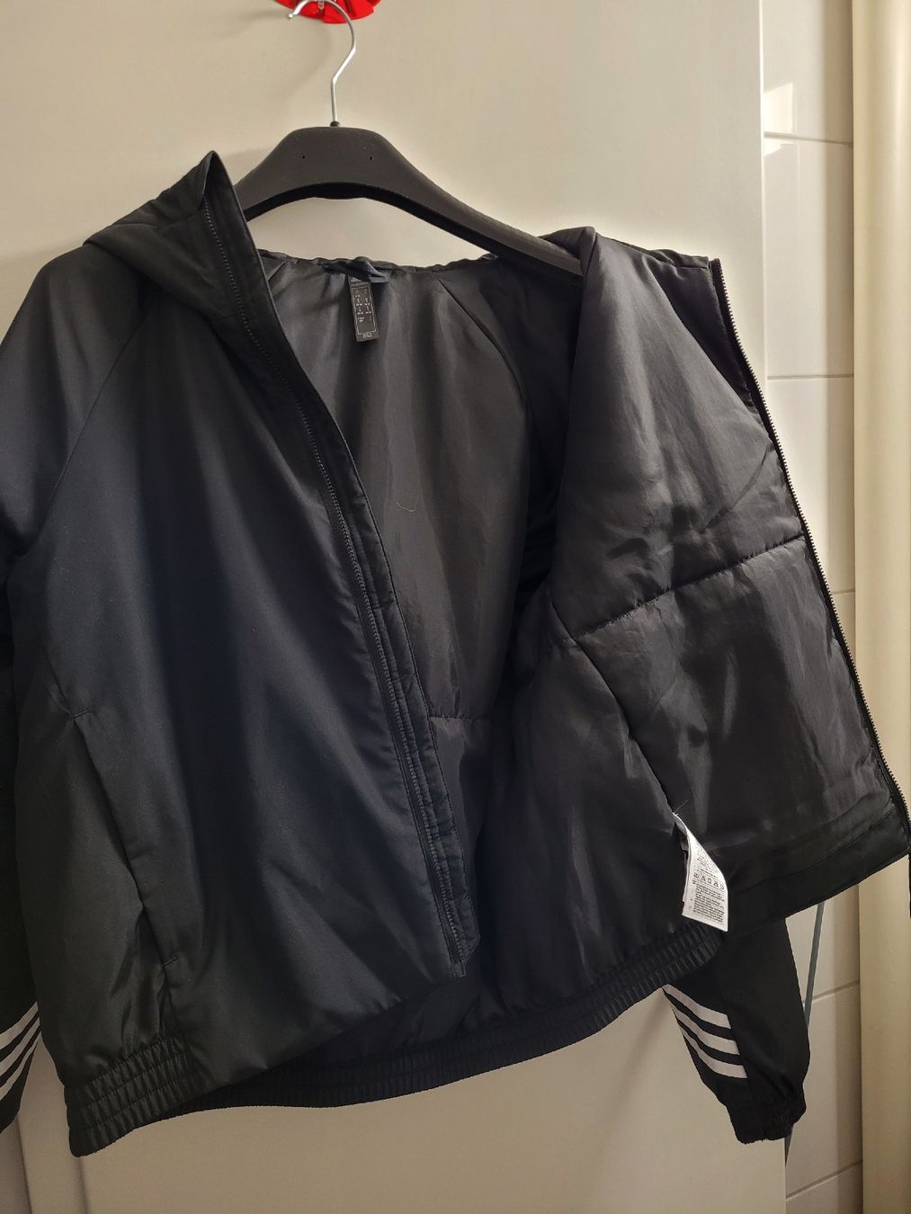 Adidas Giacche: Veste Adidas performance – Nuovo (secondo la descrizione) da Biel/Bienne venduto da Leila32 5