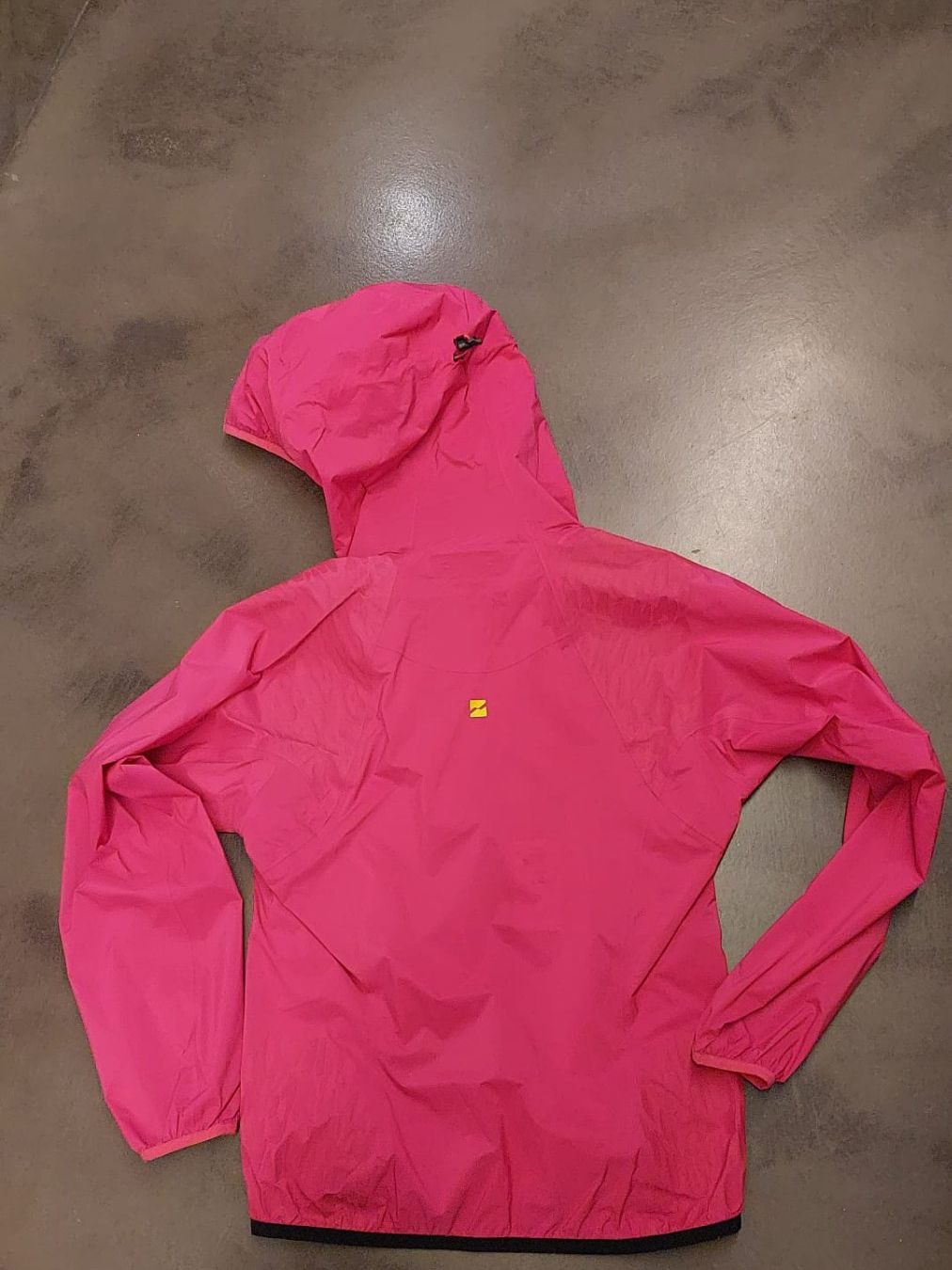 Mountain Force Jacken: dünne, leichte, wasserdichte Jacke Mountain Force Gr. 36 – Gebraucht aus Buttisholz von Yreg 2