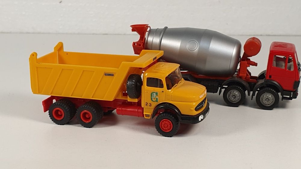 Scania Betonmischer LKW Modellauto 1/87, Silber-grün, Ca. 11 Cm Lang, Metall/Plastik, Drehbare Räder