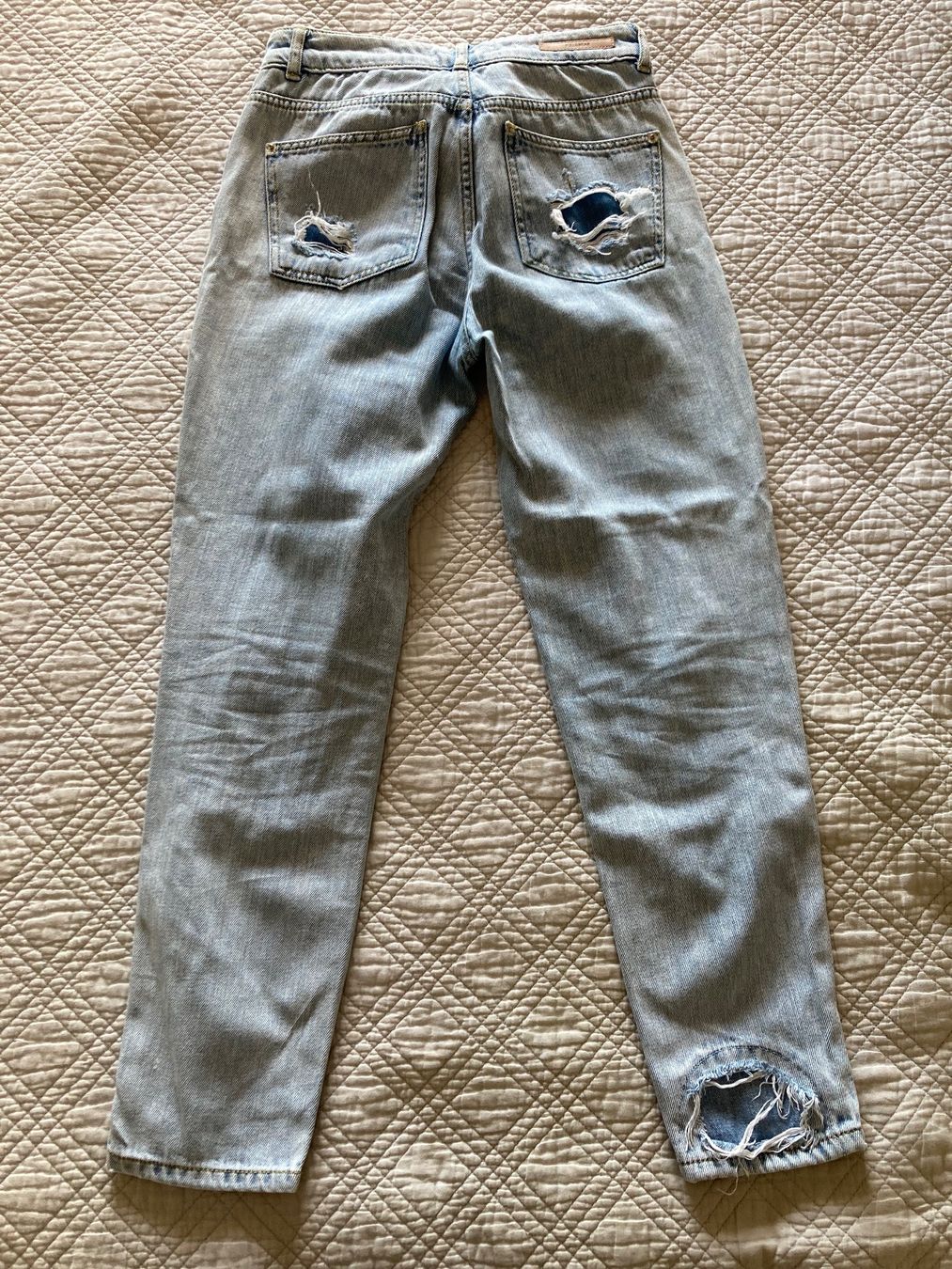 Jeans: Jeans destroy – Usato da Lausanne venduto da shabnam.t 1