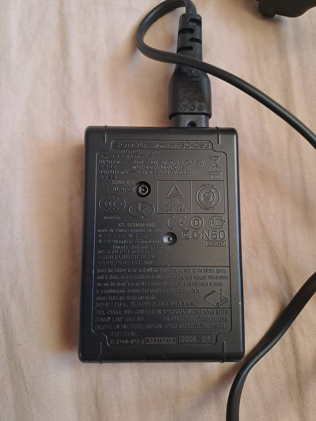 Sony Altri Accessori: Sony Batterie Charger – Nuovo (secondo la descrizione) da Zürich venduto da leachim321 1