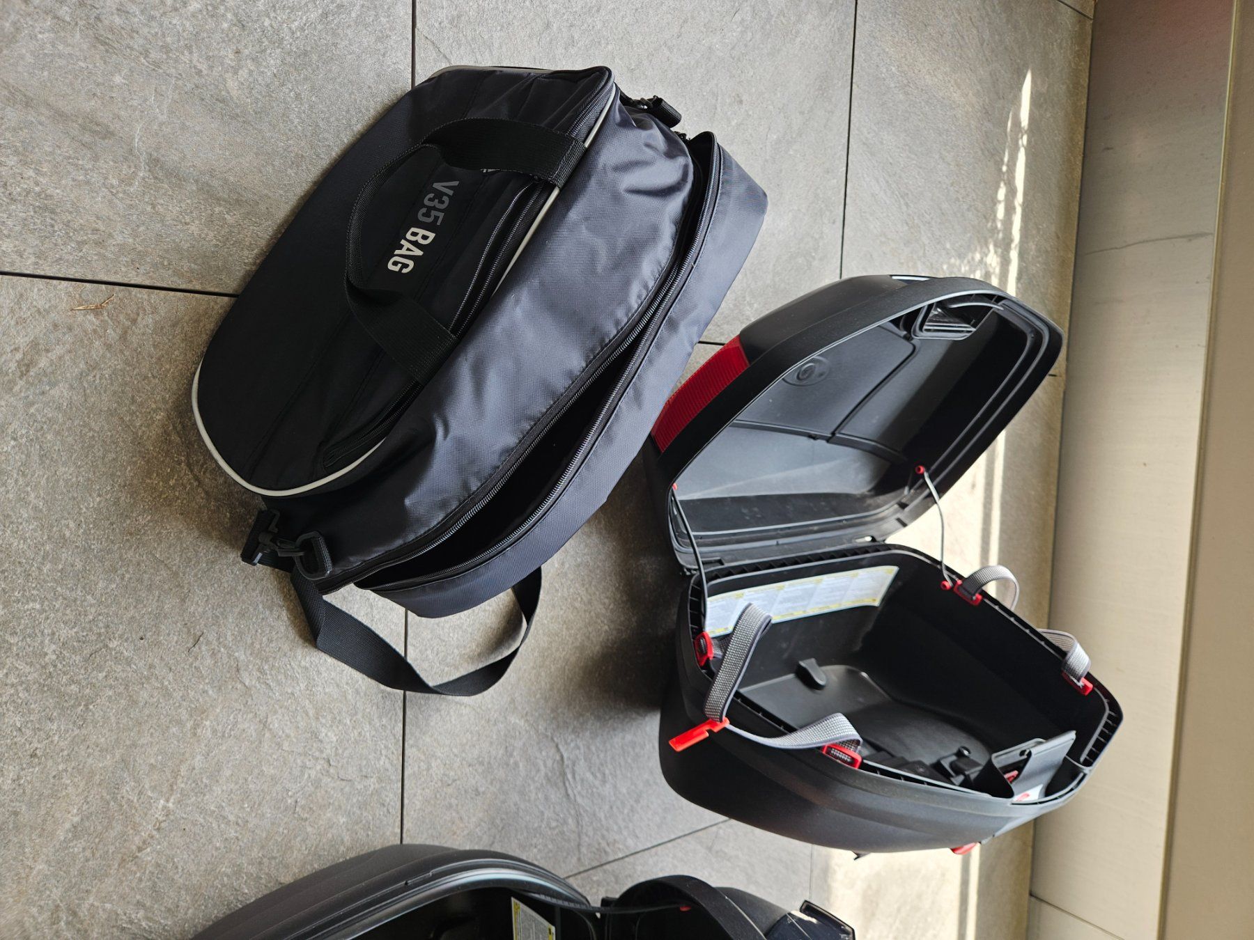 Givi Topcase: GIVI Reisekoffer-System – Usato da Alberswil venduto da Ramshead 4