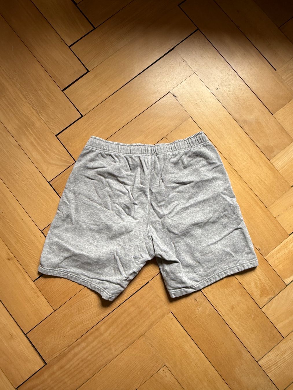 Champion Pantaloni: CHAMPION - Sweatshorts hellgrau meliert XL – Usato da Zürich venduto da Diazaio 2