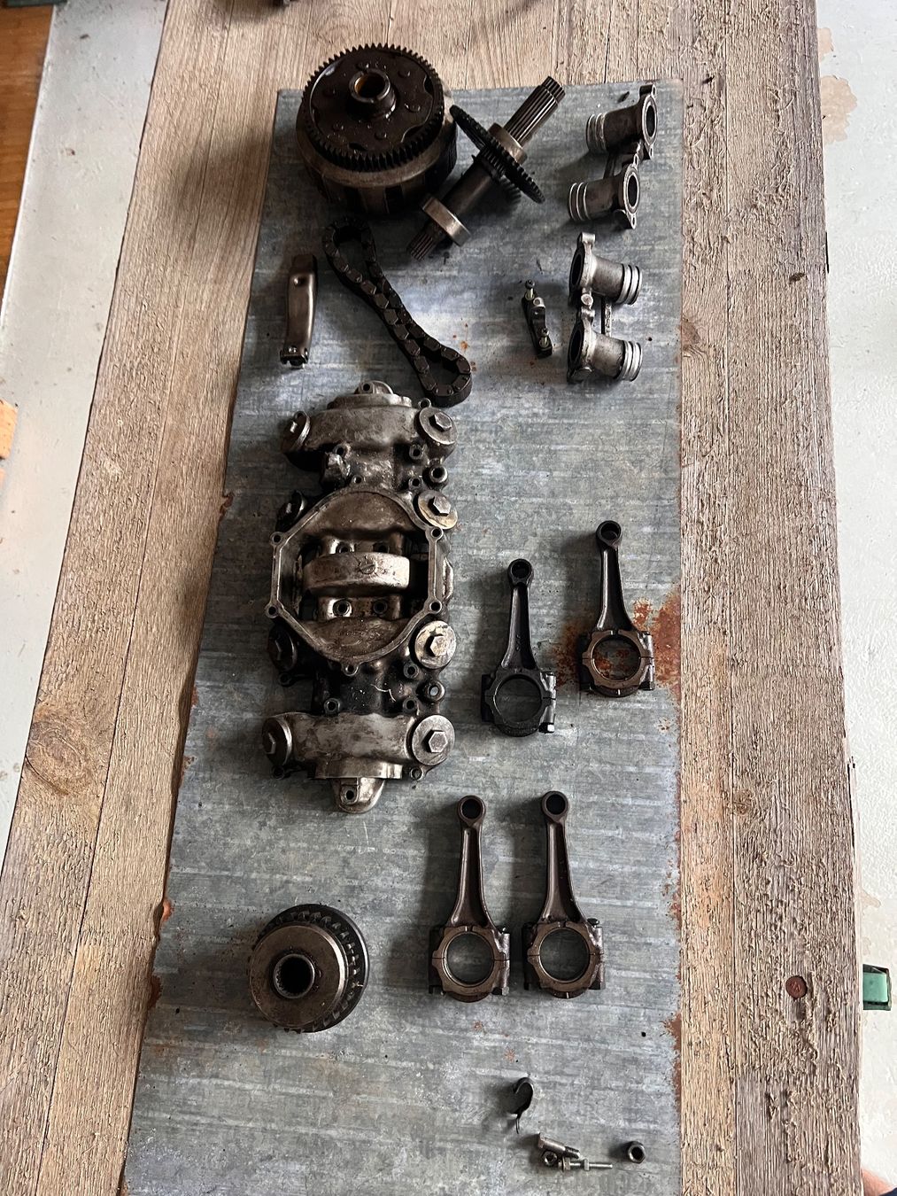 Honda Altro: Motor-Ersatzteile Honda CB550 – Usato da Mühlau venduto da urb_5x9h 1