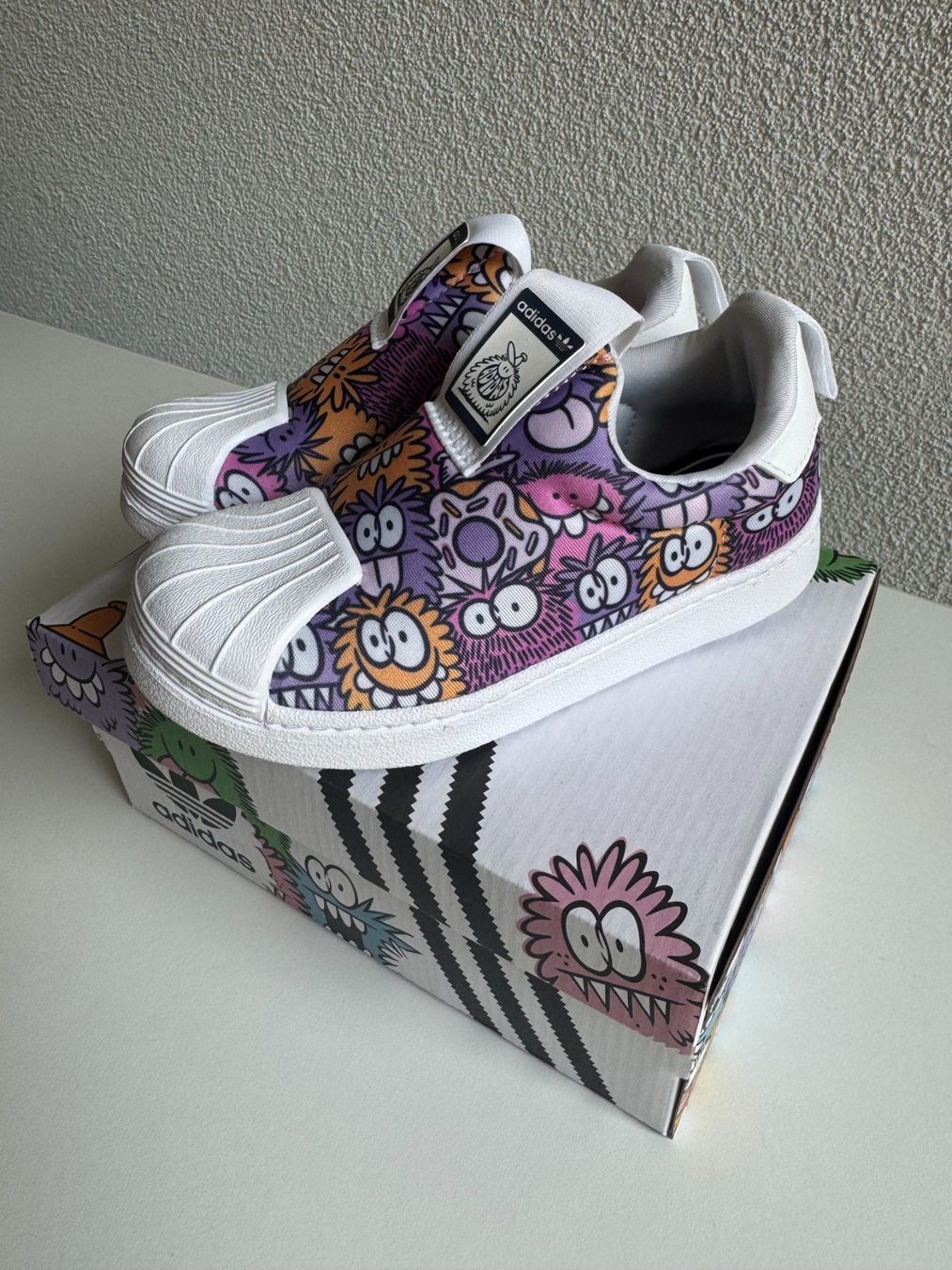 adidas gazelle silver green womens Adidas adidas x Kevin Lyons NMD_R1 Shoes GX5724  Kick Theory