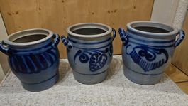 3 Tontöpfe aus Steinzeug in klassischem grau-blau