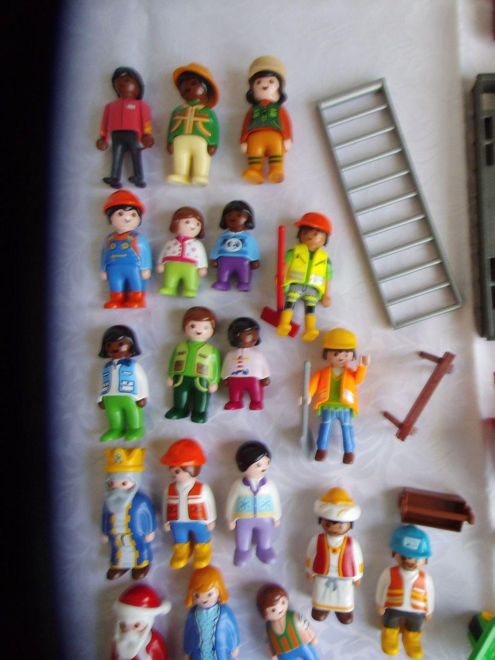 Playmobil Spielzeuge: Playmobil Teile mit vielen Figuren – Gebraucht aus Walenstadt von Pluisa 2