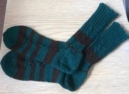 Schöne gestrickte Herrensocken  NEU  Grösse 44/45