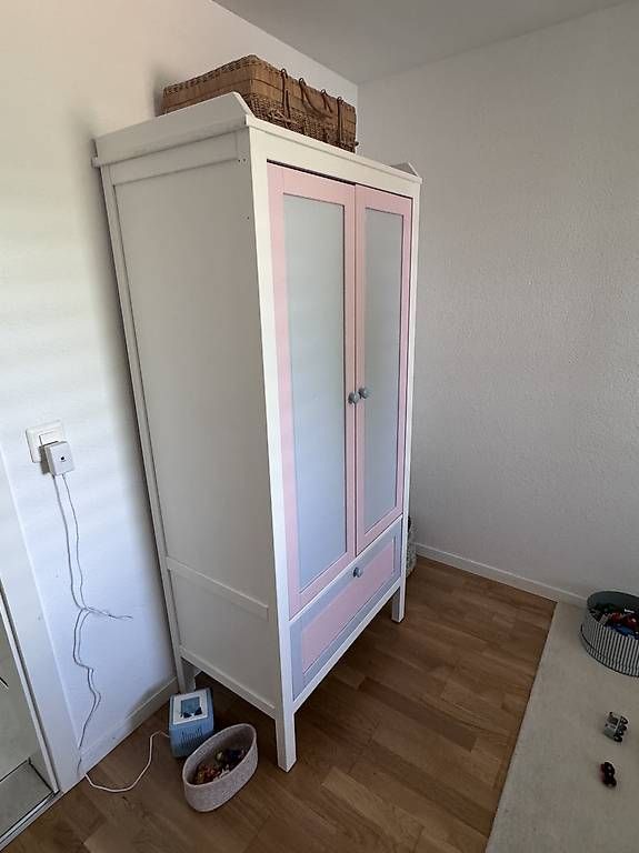 Ikea Fasciatoi & Accessori: Wickeltisch Kommode mit Klappaufsatz Weiss Rosa Grau – Usato da Jonen venduto da Nadu5 4