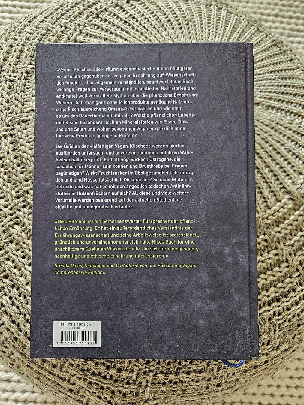 Libri: Vegan-Klischee Ade! Niko Rittenau – Usato da St.Gallen venduto da sar_yhw5 1