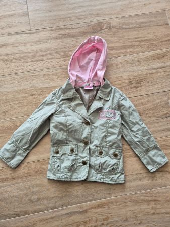 Frühlings-Kinderjacke mit abnehmbarer Kapuze, Grösse 104