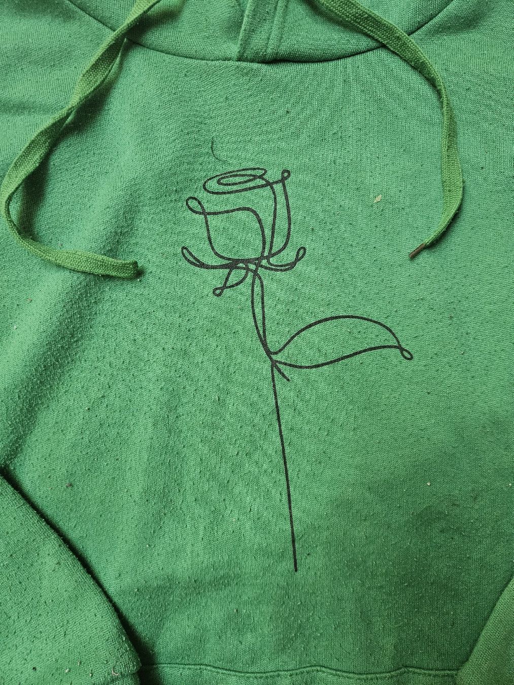 Pulls & Sweat-shirts: Pullover mit Kapuze grün Rose Print – D'occasion à Unterseen par Panini56 3