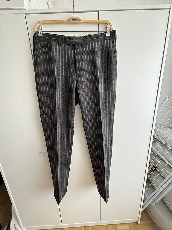 Completi, tute sportive e funzionali: Suit Supply Anzug Herren – Usato da Ennetbaden venduto da julija. 2