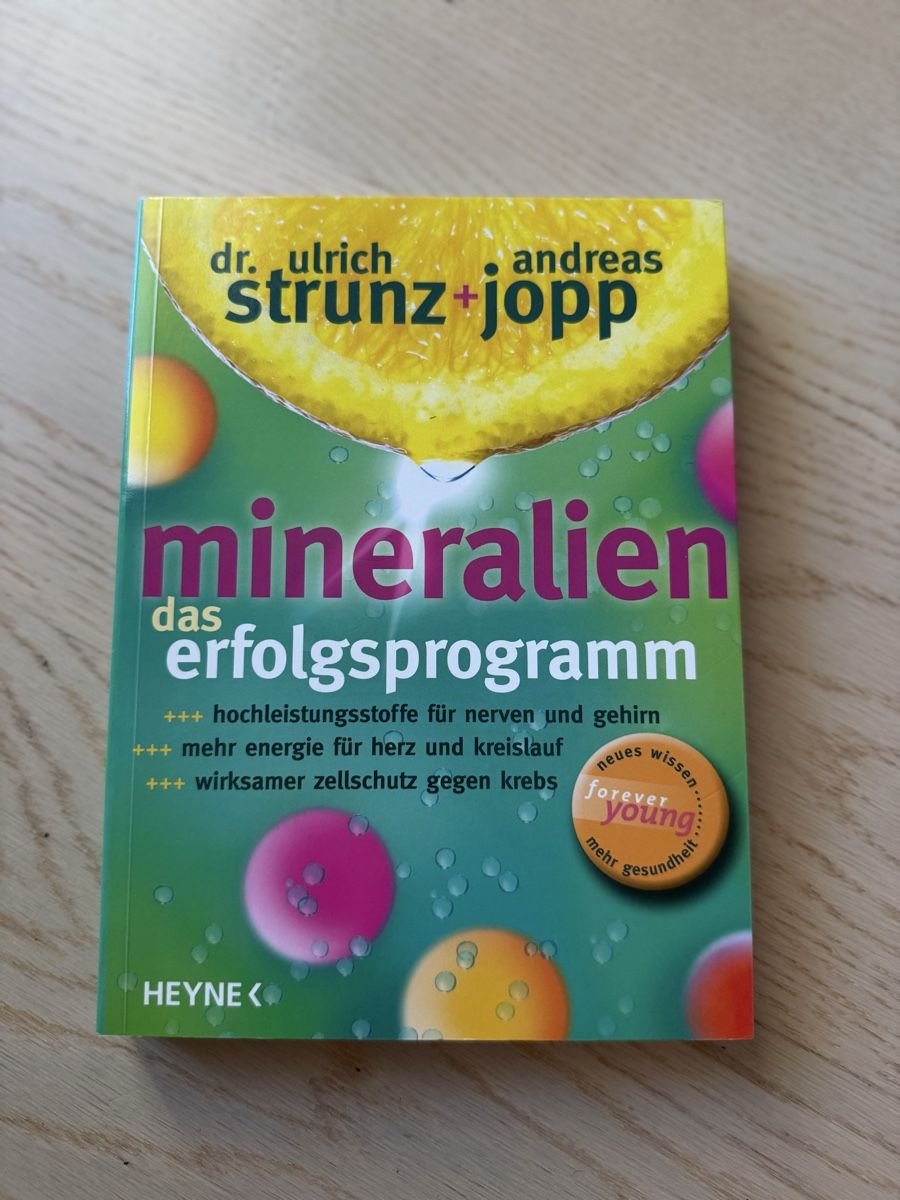 Libri: Dr. Ulrich Strunz, Andreas Jopp - Mineralien – Nuovo (secondo la descrizione) da Buch am Irchel venduto da Sweetharth