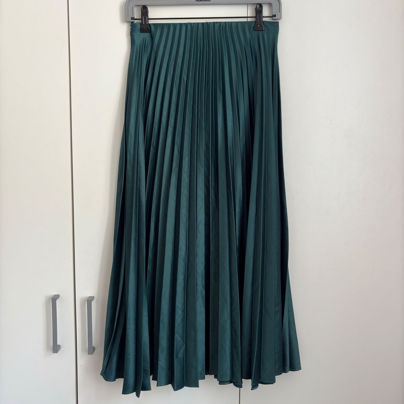 Zara Gonne: Jupe vert foncé Zara S – Usato da Moudon venduto da TigerrrEye