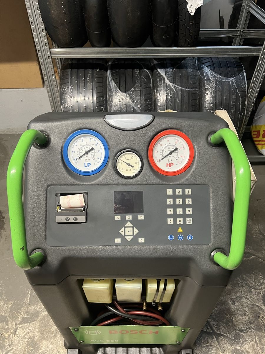Bosch Alle Werkzeuge: Bosch ACS 650 Climatisation 2009-05 occasion – Defekt aus Sion von har_2rs5 1