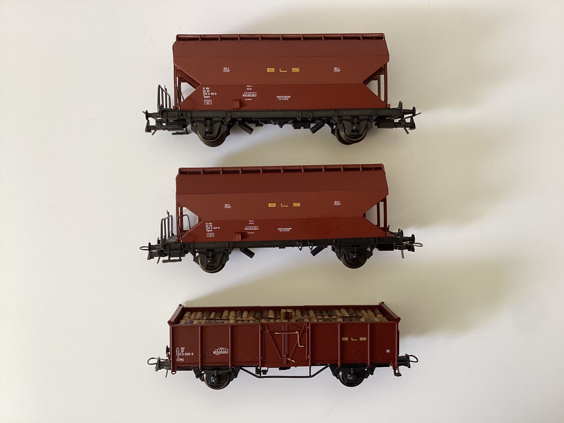 Roco Modellini di ferrovie: Roco Güterwagen BLS 1:87 H0 – Usato da Effretikon venduto da simtek_de