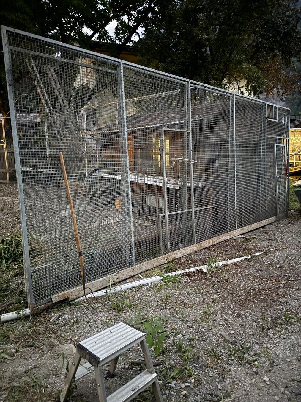 Cages, transport & sécurité: Voliere verzinkt – D'occasion à Sargans par aze_kf6w