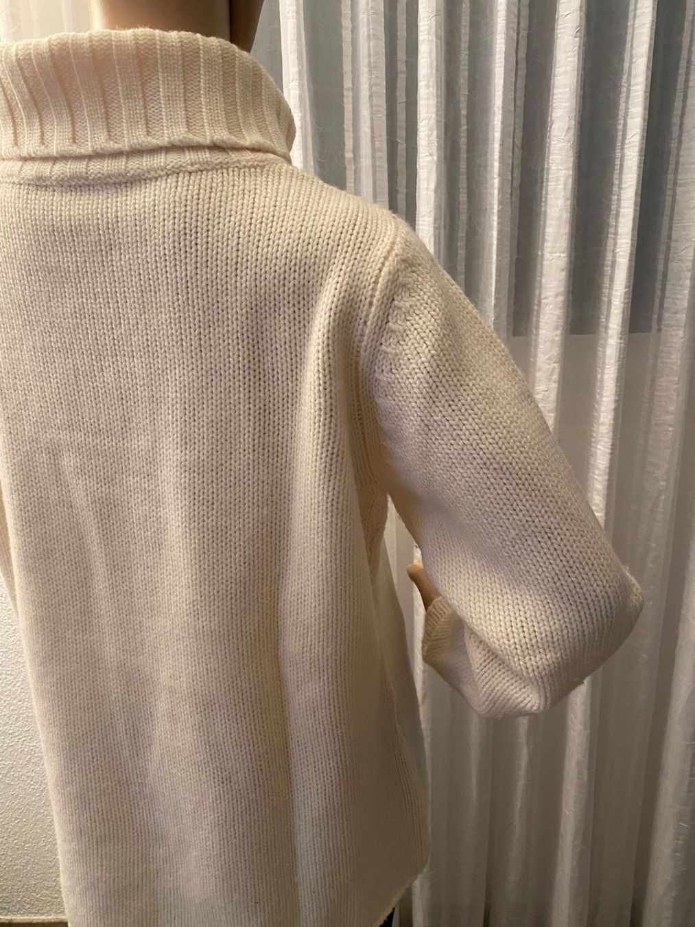Maglioni & Felpe: perfekter Auftritt mit diesem Pullover von ELEGANCE, 44/46 – Usato da Winkel venduto da ferrari2022 8