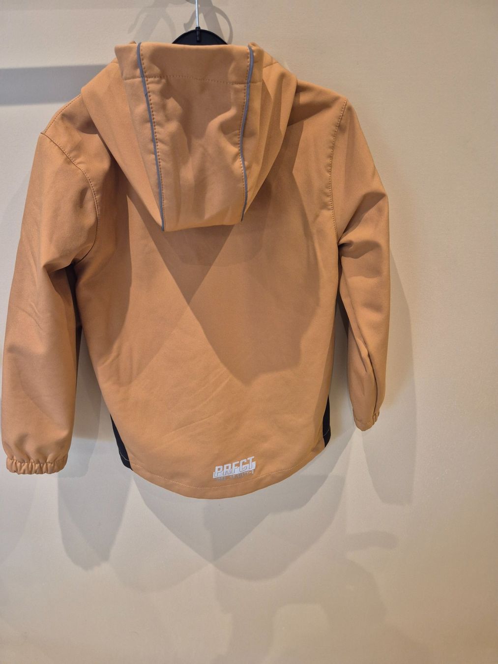 Vestes & Manteaux: Softshelljacke braun, Gr. 128 – D'occasion à Dietikon par grafad 1