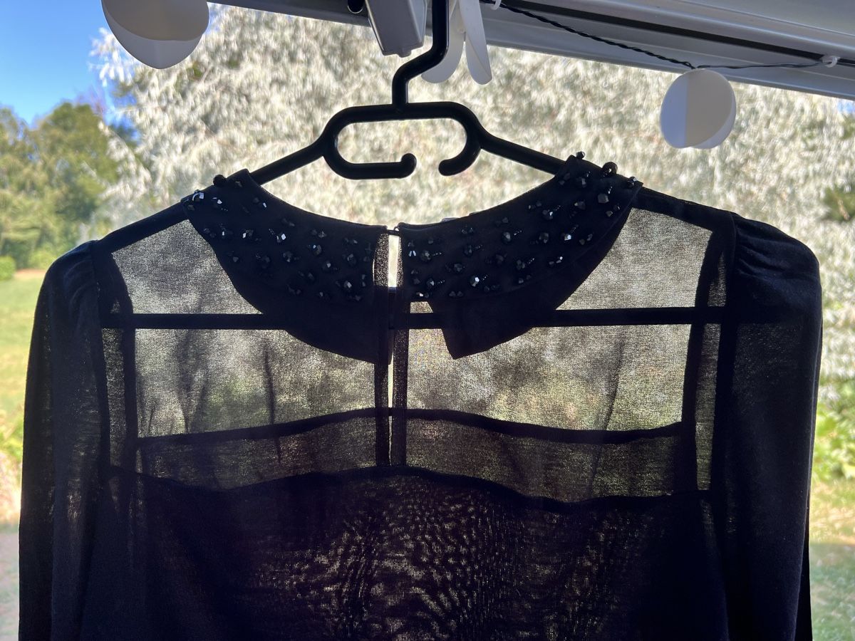 Esprit Tops: Blouse Esprit col orné de perles – Neu (gemäss Beschreibung) aus Servion von sap_w8wg 1