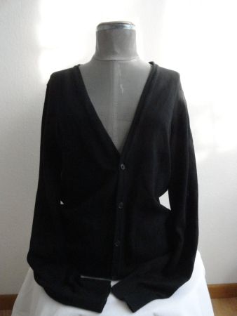 Veste T S