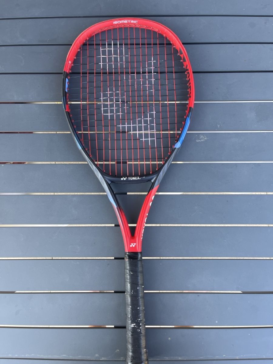 Schläger: Yonex Vcore 100 L3 – Gebraucht aus Chézard-St-Martin von Kikof78
