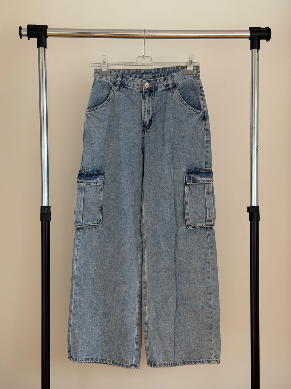 Jeans: Damen Cargo Jeans – Usato da Basel venduto da swi_yp7p