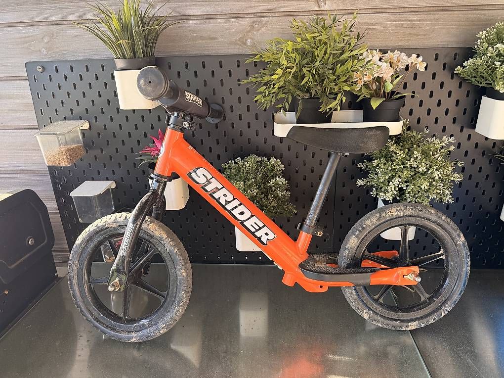 Biciclette: Strider draisienne 12 sport – Usato da Rueyres venduto da cto_p9nj 1