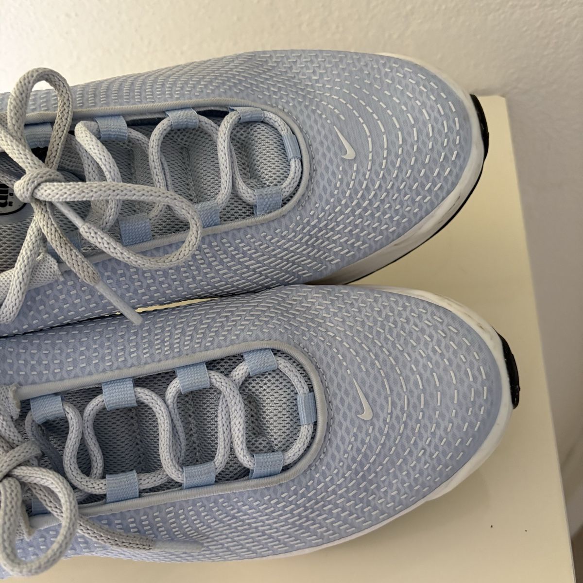 Nike Scarpe da uomo: Nike Air Max DN Wmns – Usato da Winterthur venduto da LaBodega 7