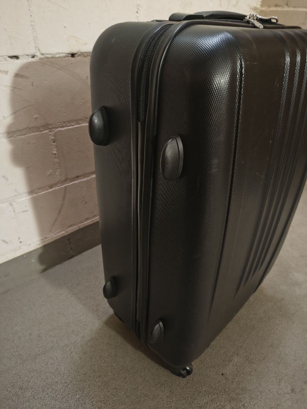 Valigie: Schwarzer Reisekoffer Trolley - Größe M – Usato da Meilen venduto da kr81 2