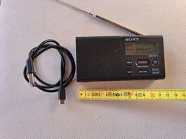 Sony XDR P1DBP kleiner DAB Radio mit USB Kabel 