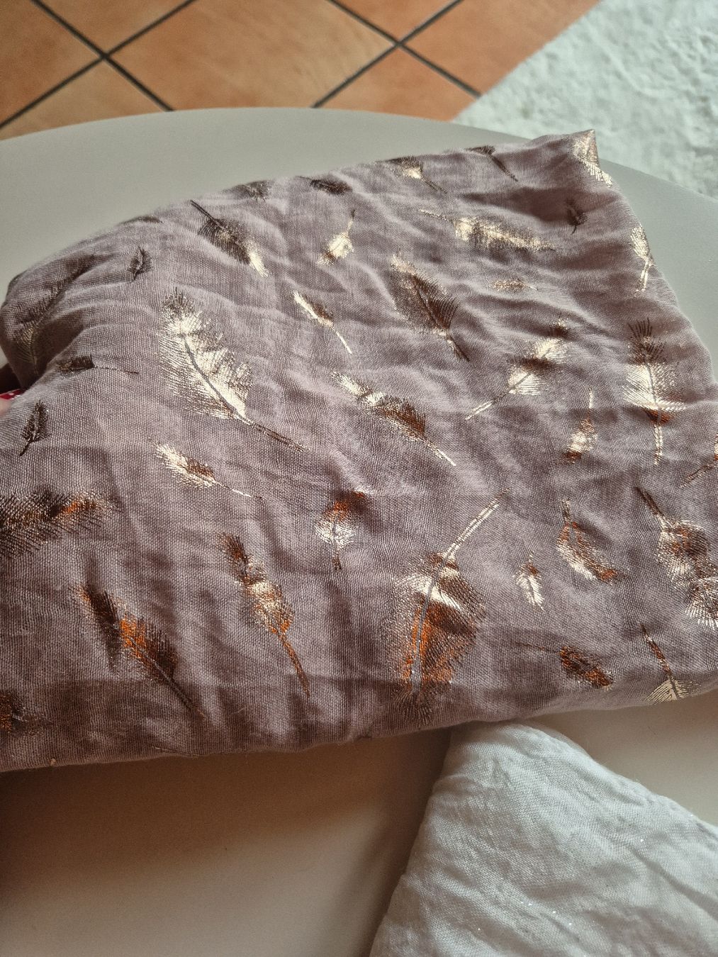 Foulard & Sciarpe: Paket Schal, leichte Halstücher – Usato da Wynigen venduto da La_Talpa 3