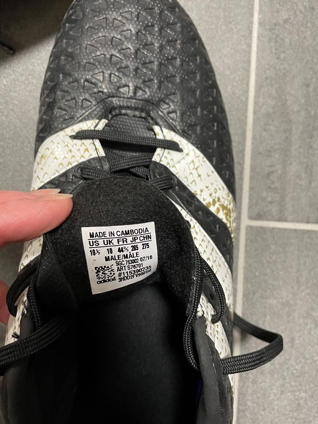 Adidas Scarpe da uomo: Adidas foot en salle – Usato da Puplinge venduto da Cechth 4