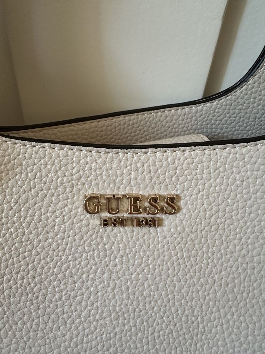 Guess Sacs femmes: Guess Handtasche – Neuf (Voir description) à Chur par ang_qft7 2