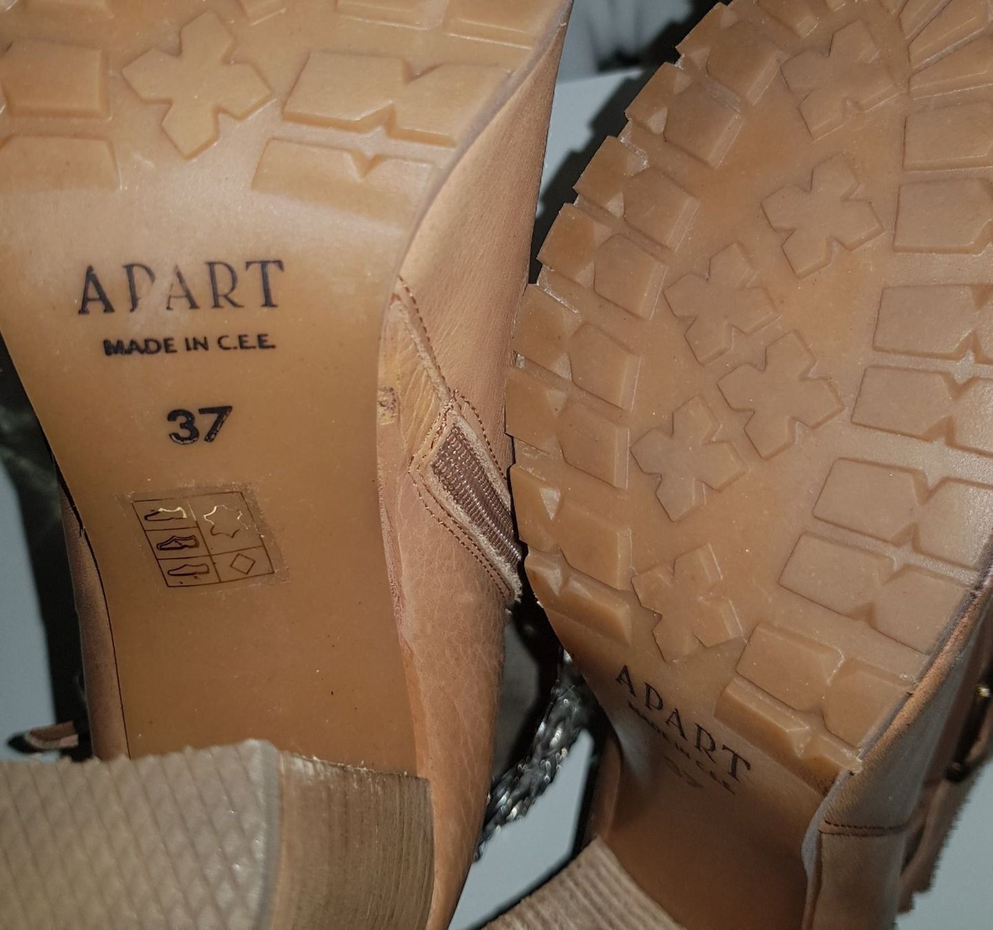Scarpe da donna: Stiefelette aus softem Lamm-Nappa-Leder – Nuovo (secondo la descrizione) da Küsnacht ZH venduto da 2011_ 4