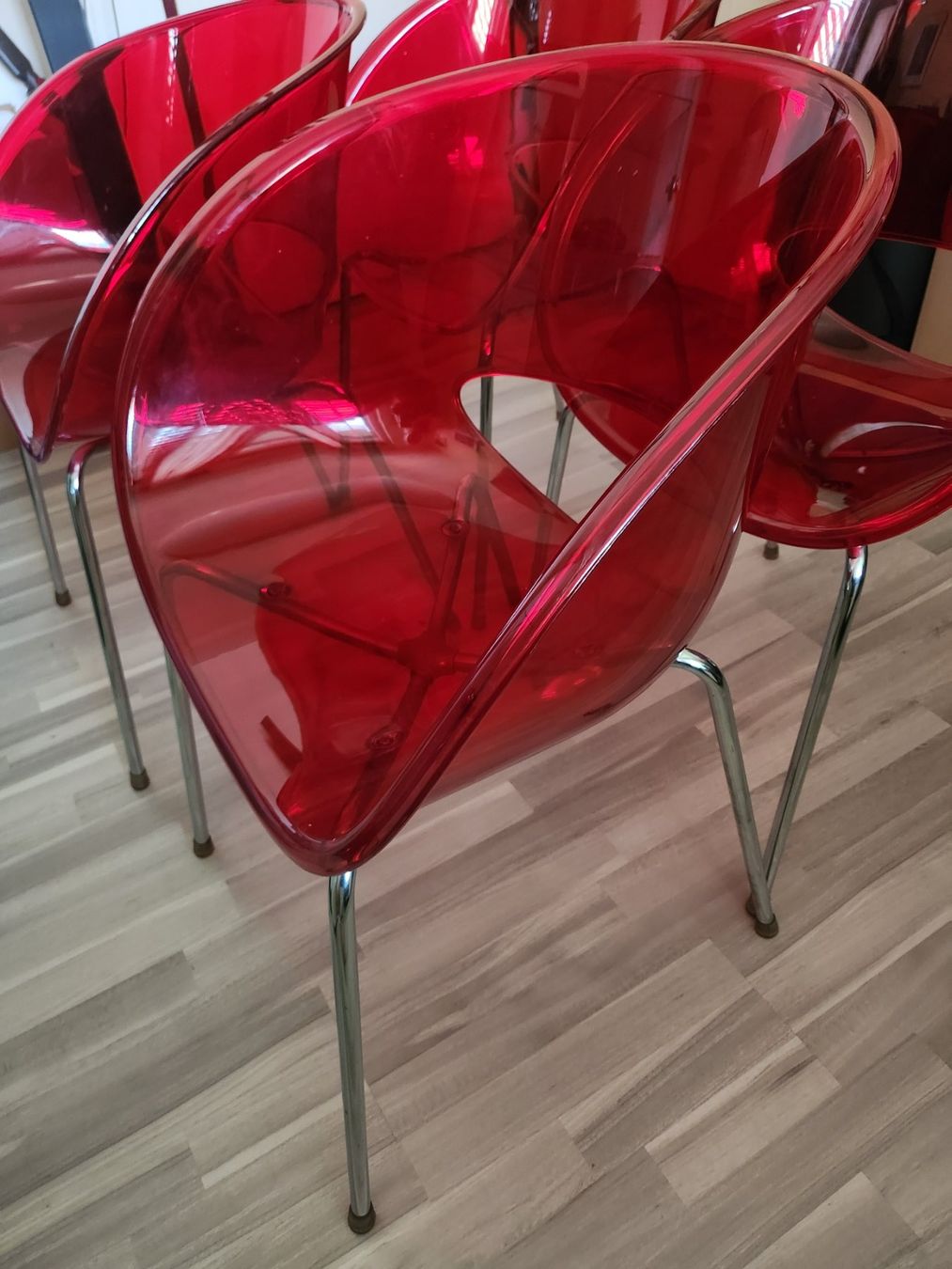 Sedie: Stühle transparent rot Metallgestell 4 Stk. – Usato da Neftenbach venduto da ycc_55kr 1