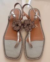 Chic Silver Sandals with Floral Detail - Size 40- NEW!