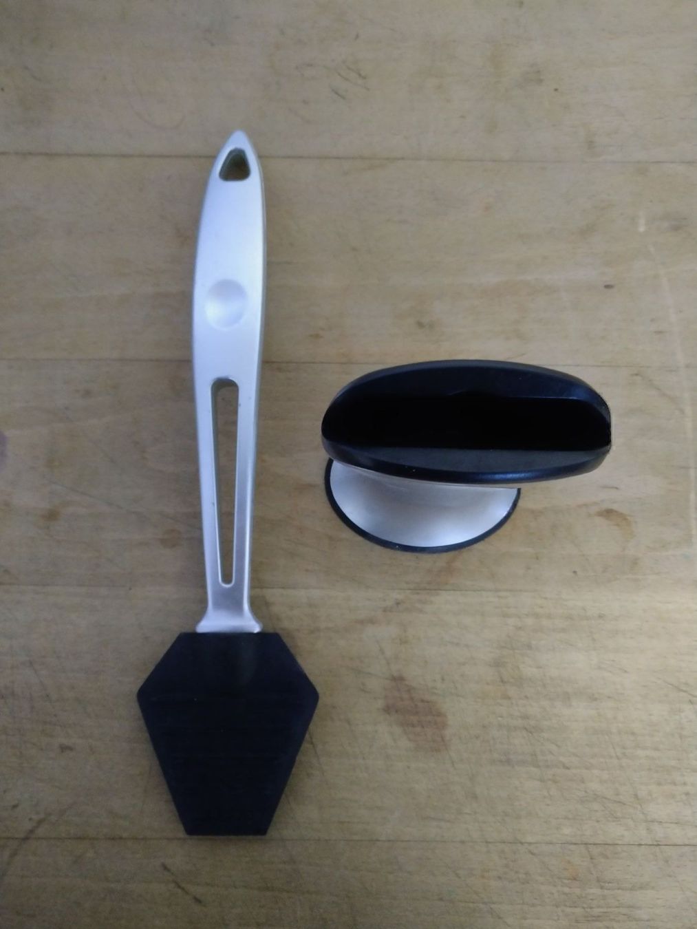 Altro per cucinare: Silikon Marinaden Pinsel mit Halterung – Usato da Dierikon venduto da lismar13 2