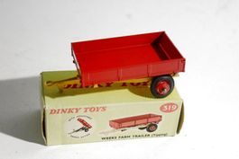 DINKY TOYS 319 Weeks Farm Trailer (Tripping) in Box