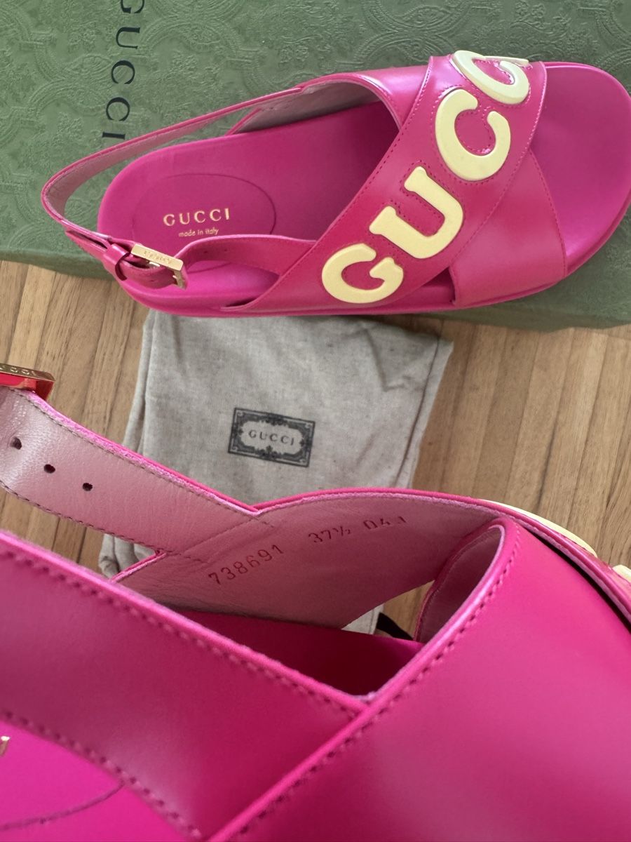 Gucci Scarpe da donna: Gucci sandals pink NEU Gr.37.5 oder Gr.39 – Nuovo e nell'imballaggio originale da Zürich venduto da EMMA0111 2