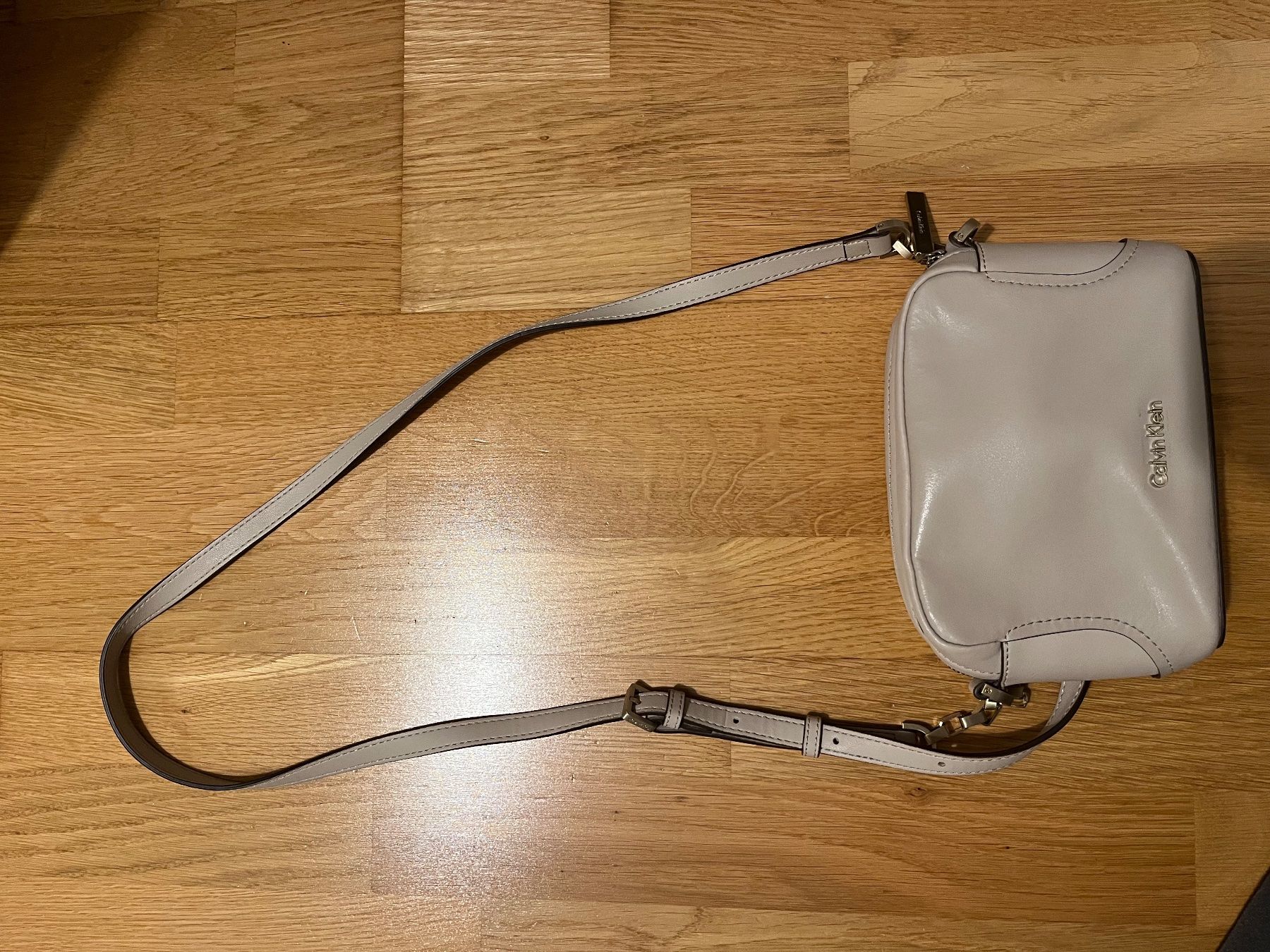 Calvin Klein Borse da donna: Calvin Klein Tasche Umhängetasche – Usato da Bern venduto da nat_j85k