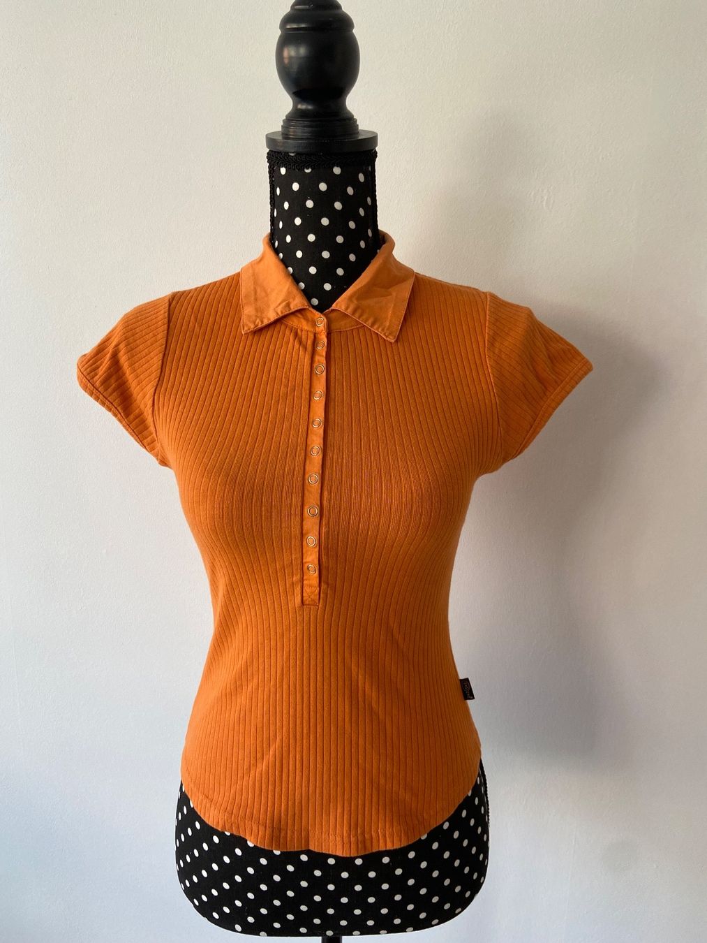 Top: Vintage Oberteil orange aus Baumwolle – Usato da Zürich venduto da enjoyxvintage
