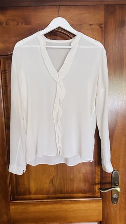 Marc Cain Bluse weiss mit Rüschen Langarm guter Zustand