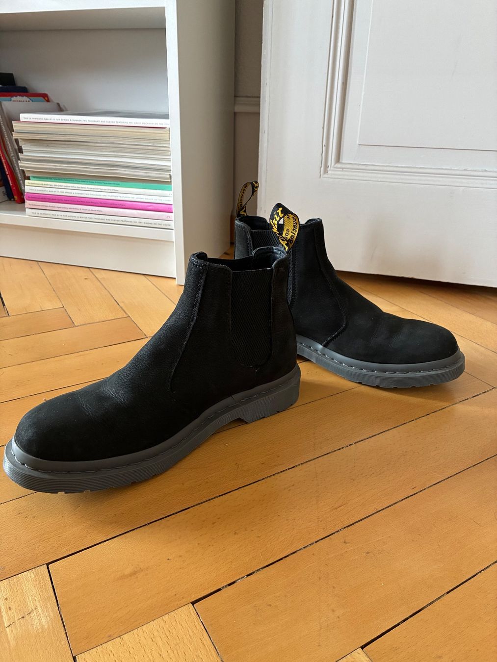 Dr. Martens Chaussures hommes: Schwarze Chelsea Boots – D'occasion à Fribourg par waves55 1