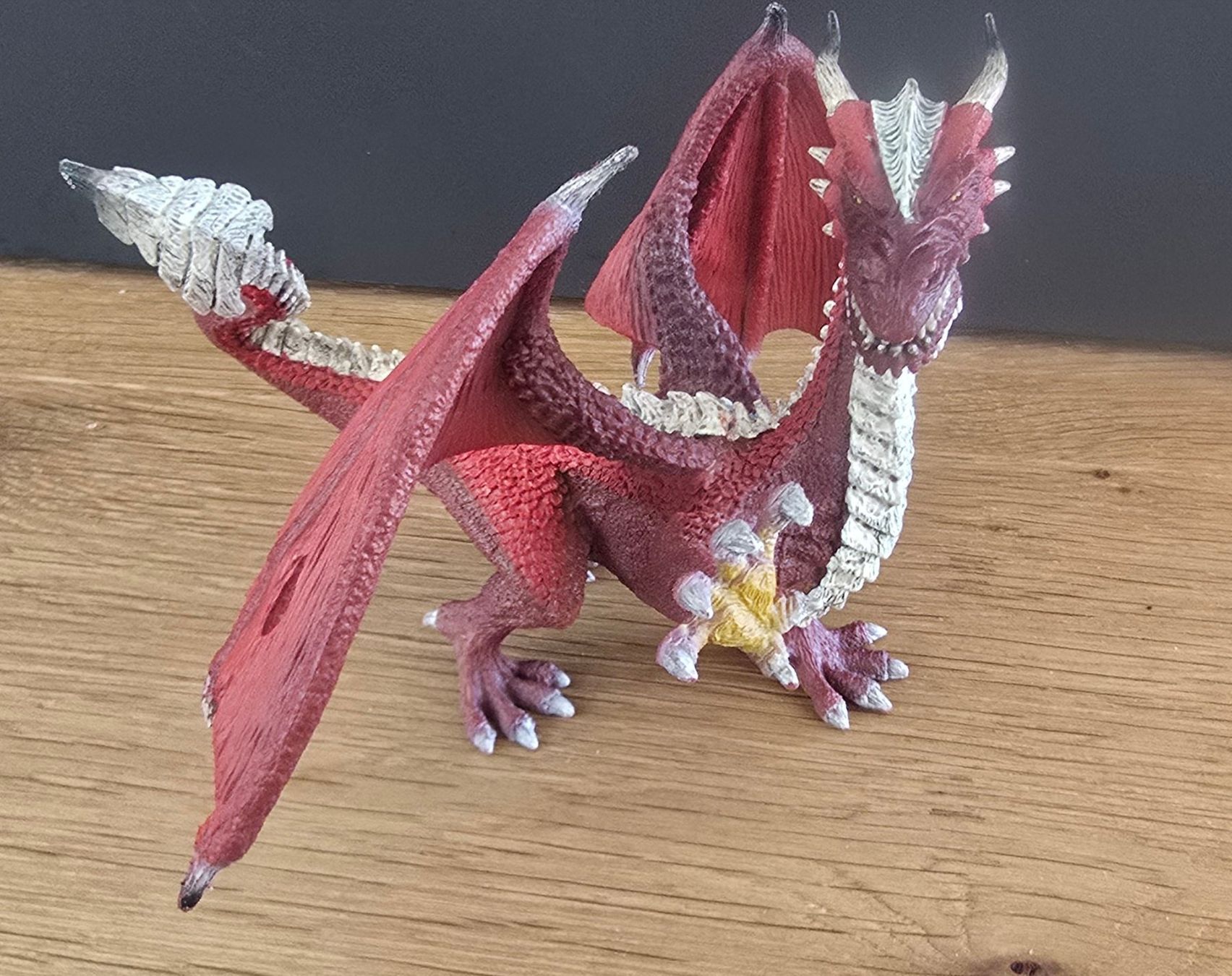 Giocattoli: Drache Spielzeugfigur – Usato da Bubendorf venduto da Landrover