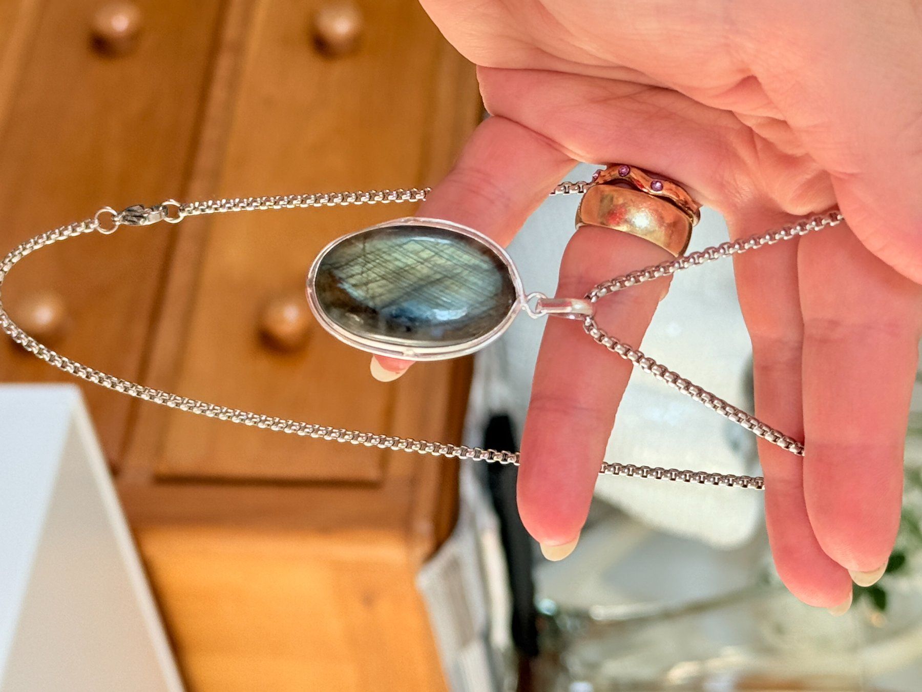 Catenine: Collier avec pendentif labradorite ,unique✨ – Nuovo e nell'imballaggio originale da Genève venduto da AGBERG 7