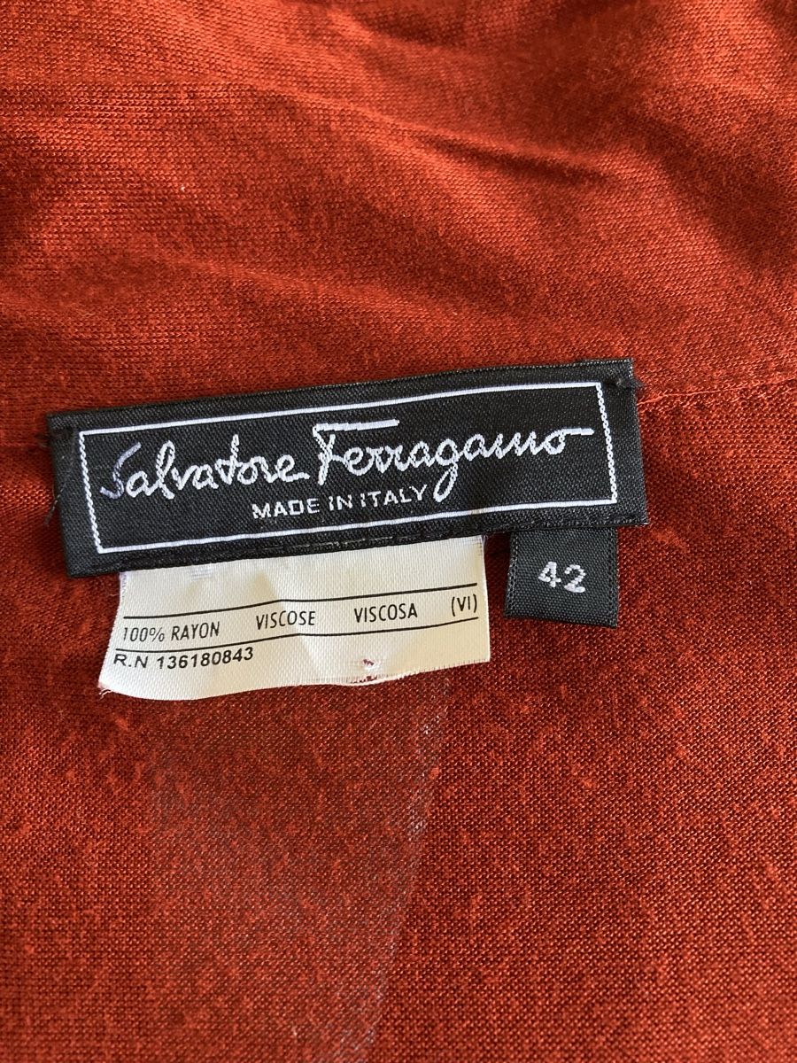 Salvatore Ferragamo Camicette: Wunderbare Salvatore Ferragamo Bluse, Viskose, S, Jersey – Usato da Zürich venduto da elegantissima2 7
