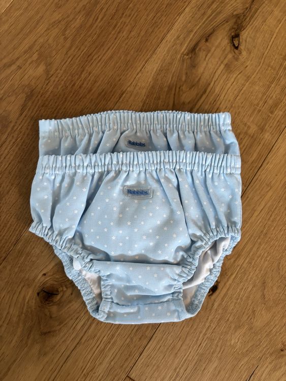 Caleçons de bain: Zwei süsse Baby Shorts, Gr. 92/98 hellblau mit Sternchen – D'occasion à Inwil par adriana231